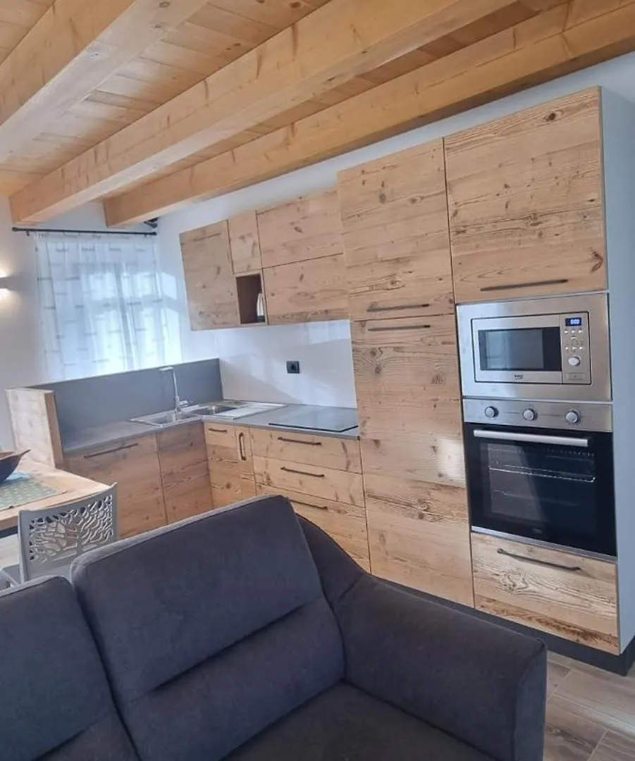 Mansarda Vale E Schena Con Vasca Idromassaggio 4 Posti Letto A Cortina D'Ampezzo Lägenhet San Vito di Cadore