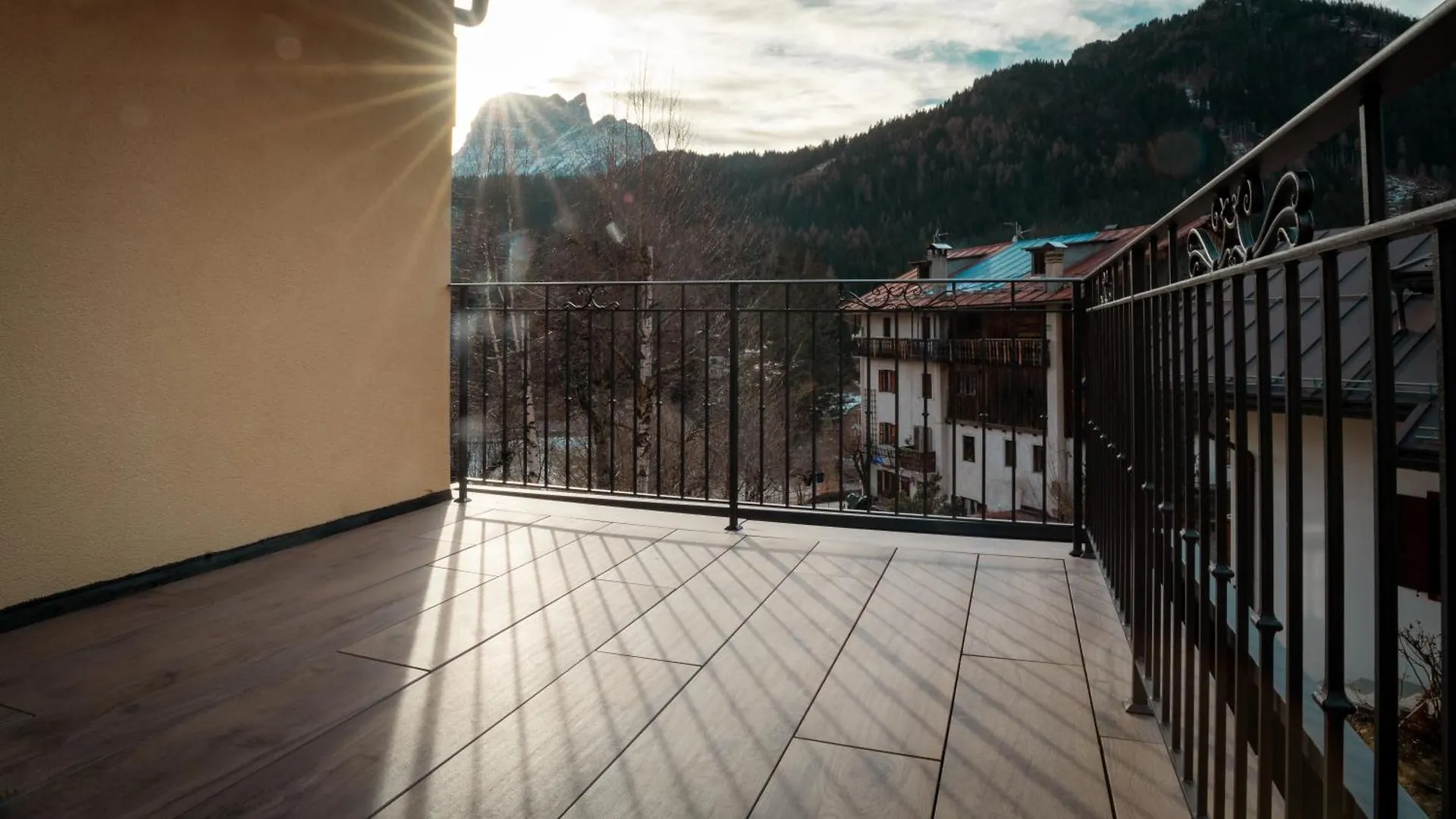 Mansarda Vale E Schena Con Vasca Idromassaggio 4 Posti Letto A Cortina D'Ampezzo Lägenhet San Vito di Cadore 0*,  Italien